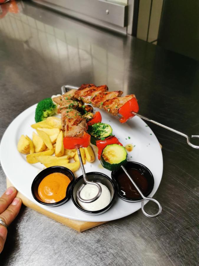 Hotel Restaurant Loewen Sirnach Bagian luar foto