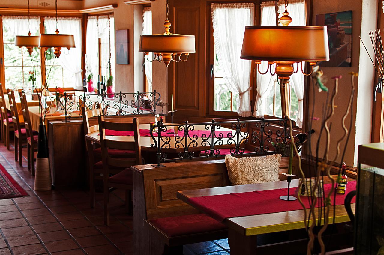 Hotel Restaurant Loewen Sirnach Bagian luar foto