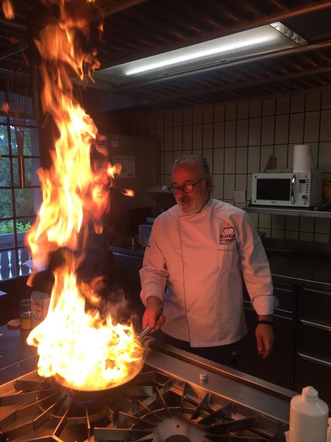 Hotel Restaurant Loewen Sirnach Bagian luar foto