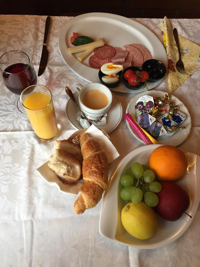 Hotel Restaurant Loewen Sirnach Bagian luar foto
